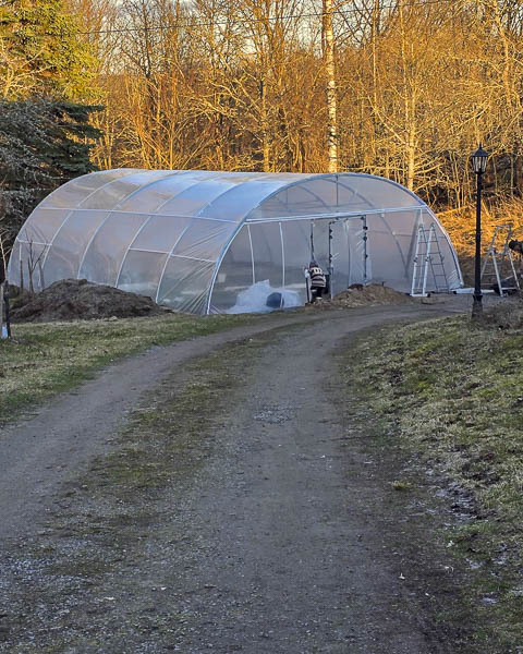 Hel-rund annan stomme än GjordNäras - här har vi fäst wigglewire profil på gavlarna för att fästa plasten
